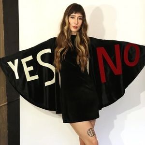 Fashion Brand Company Non Verbal Velvet Dress Size Small